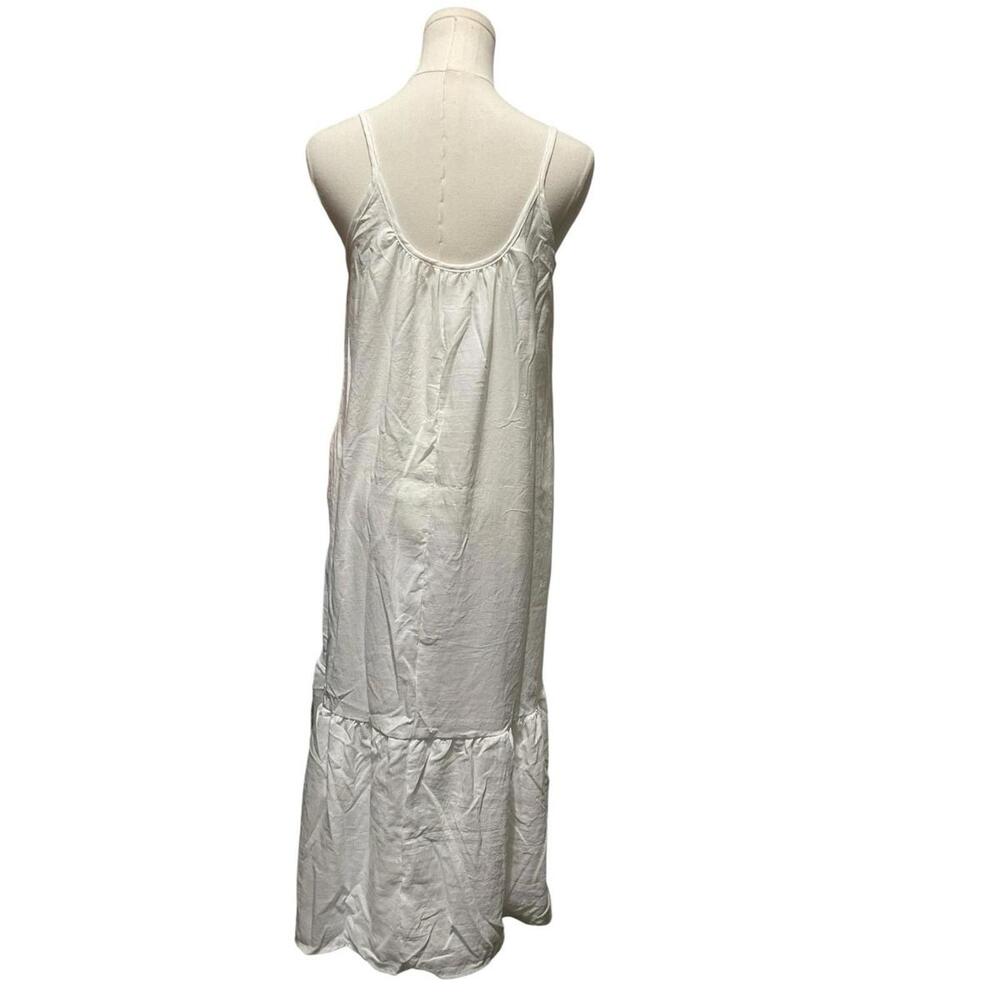 White Sleeveless Tiered Maxi Dress - Lightweight Beach Sundress - Picture 4 of 4